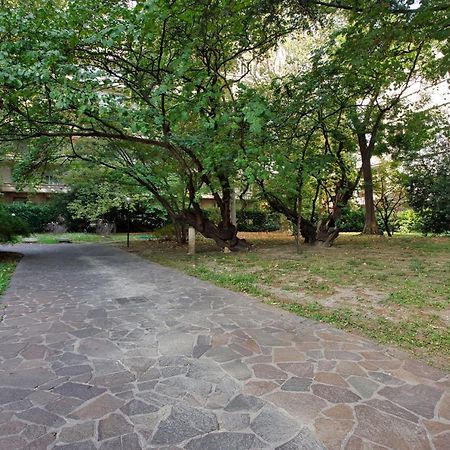 Joivy Vibrant 2Bed Apt With Balcony Milano Esterno foto