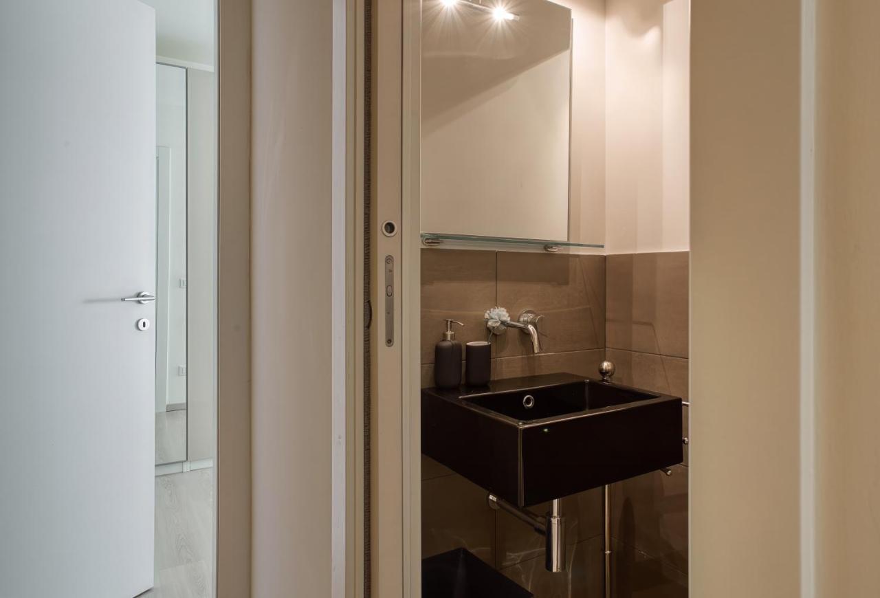 Joivy Vibrant 2Bed Apt With Balcony Milano Esterno foto